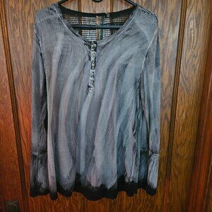 Aratta Silent Journey Top Grey Henley Size L Distressed Embroidered Cuff